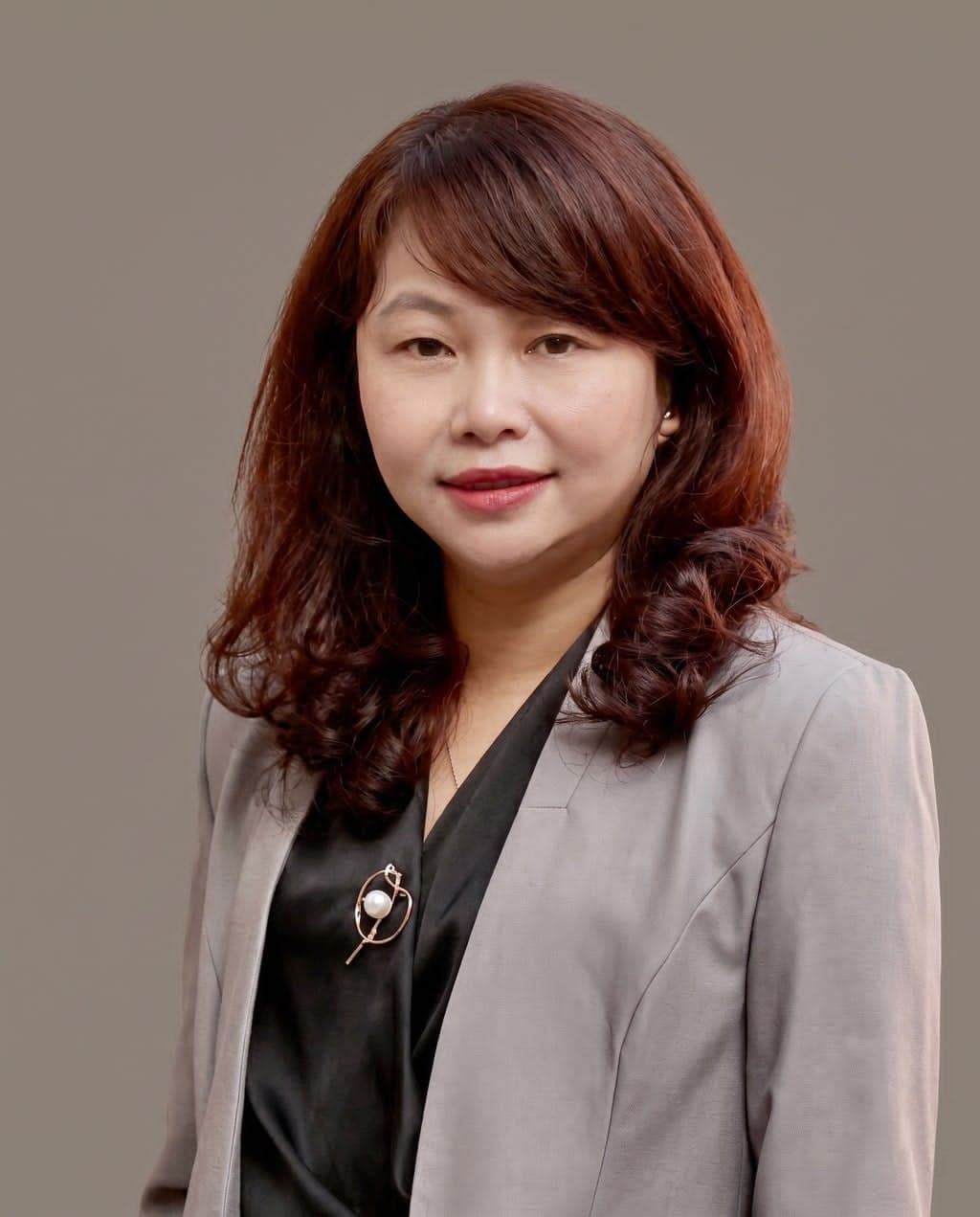 Chân dung Luật sư Trần Ninh Hà